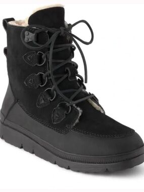 NWT Manitobah Waterproof Lined Boot